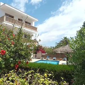  Apartment Salas Spanien